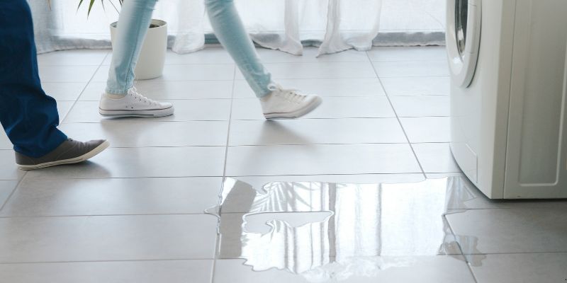 Máquina de Lavar Vazando Água Quando Enche em Brasília: Confira 6 Dicas Máquina de lavar vazando água quando enche em Brasília